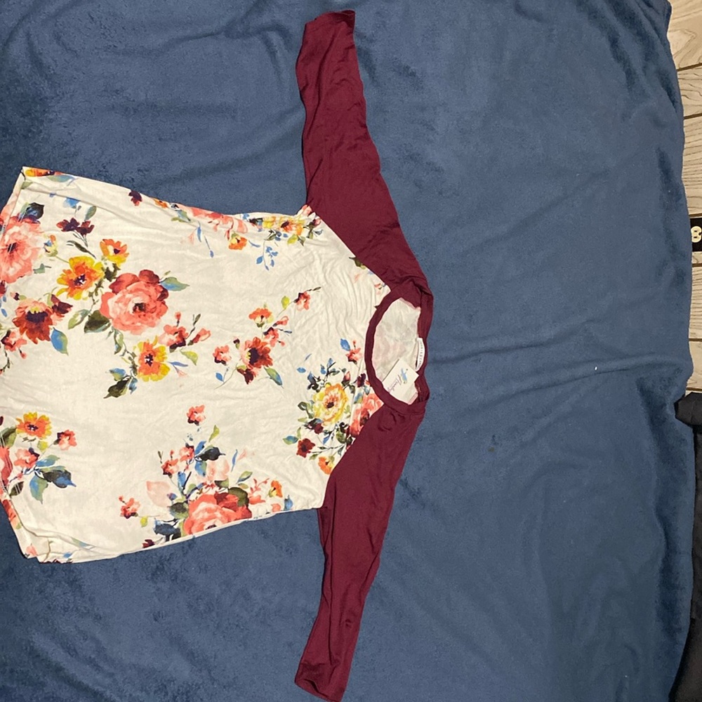 Bought it and never wore it it’s from a boutique
